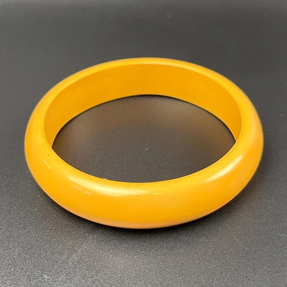 Vintage Yellow Bakelite Bangle Bracelet – Tested and Authentic